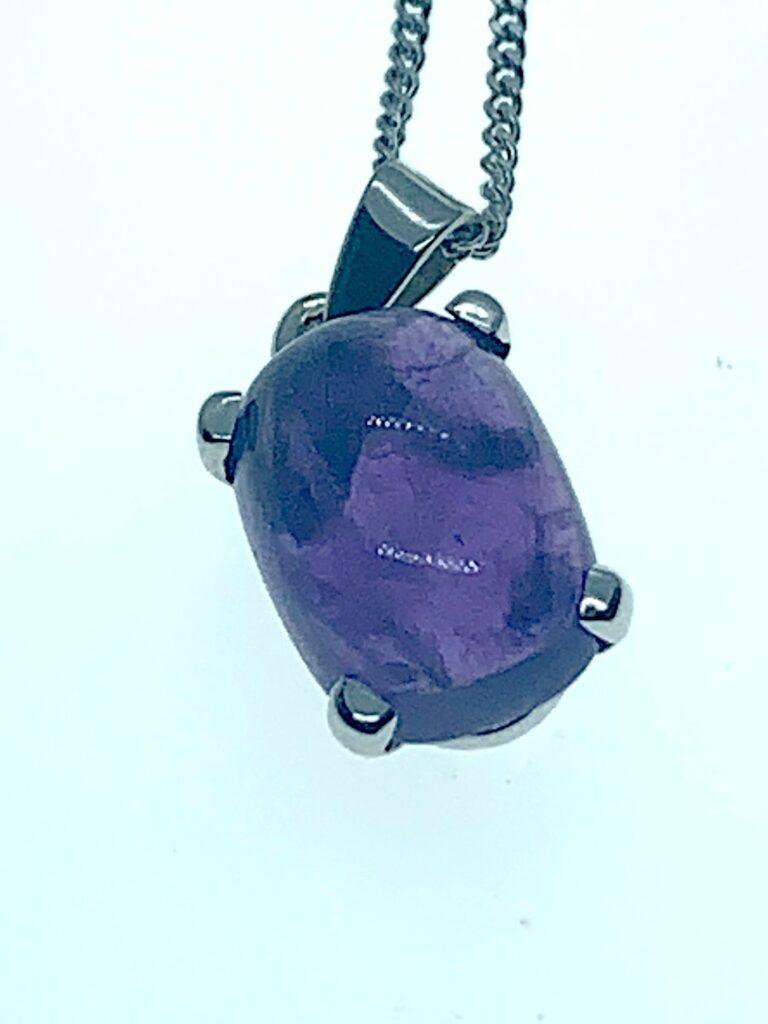 Cabochon Amethyst pendant